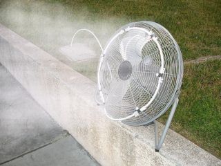  20" 3 Speed Misting and Cooling Fan