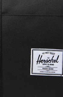 HERSCHEL SUPPLY The Strand Duffle Bag in Black