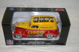 Kansas City Chiefs Ford Panel Delivery Truck Metal Die cast 1 24