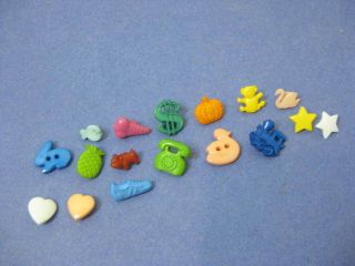 HUGE lot Letter & Figral Sewing Buttons for spelling Childs Names