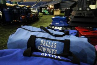  Cowboys NFL Football Team Equipment Travel Bag Various Players