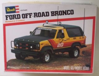 FORD Bronco 4x4 SUV Truck Off Road 1:25 Revell Vintage Model Kit