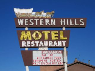 WESTERN HILLS neon sign on Route 66 picture Flagstaff Quik s h