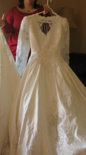 Gorgeous Vintage Wedding Gown