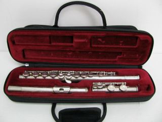  Yamaha 221 Student Flute w Case