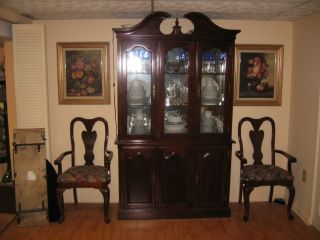 Furniture Ethan Allen Dining Room Set 6 Chairs Table Hutch Hardly Used