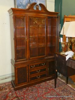 Banded Mahogany Drexel Furniture Dining Room China Cabinet 1990s