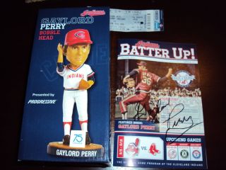 Gaylord Perry SGA 8/12/12 Bobblehead w/ AUTOGRAPHED signed PROGRAM