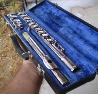 USED GEMEINHARDT 2NP FLUTE WITH CASE   MADE IN THE USA   