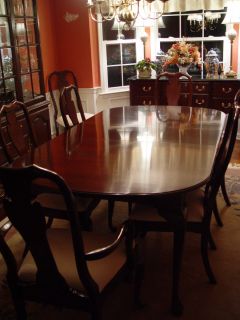 HARDEN CHERRY DINING ROOM SET WITH SIDEBOARD 13 PIECES ( EXCELLENT