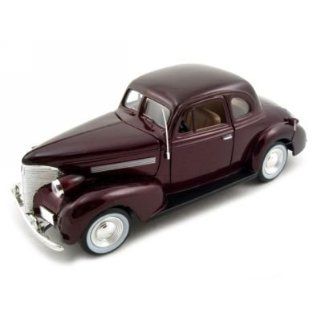  Chevrolet Coupe Diecast Car Model 1/24 Burgundy Motormax: Toys & Games