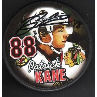 Autographed Patrick Kane Hockey Puck   * * PLAYER LOGO W