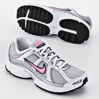 Nike Dual Fusion ST2 running shoes go the distance. Featuring a