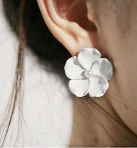 New Fashion White Big Orchid Flower Stud Earrings Hot