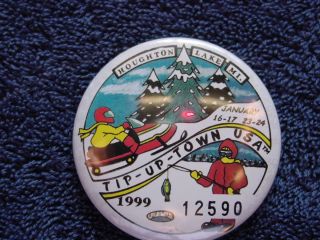  USA Pinback Button Ice Fishing License Badge Houghton Lake Mich