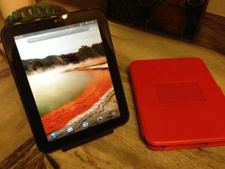HP Touchpad Wi Fi 32GB FB359UA ABA 9 7 Tablet PC Cover and Dock