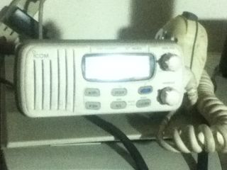 Icom IC M45 VHF Marine Radio 1 25WATTS