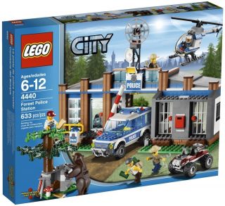 Lego City 4440 Forest Police Station NIB New in Box