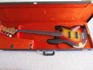 Jaco Pastorius Fender Custom Shop Relic Bass Mint Cond Hardshell Case