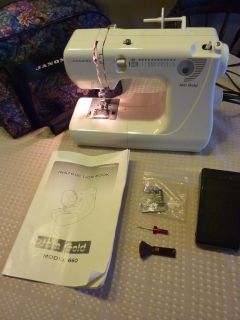 Janome Jem Gold 660 Lightweight Sewing Machine with Case
