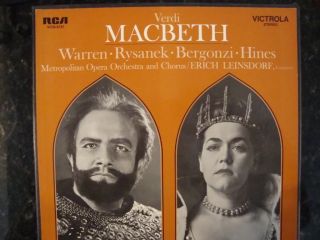 Leonard Warren , baritone Macbeth . Leonie Rysanek , soprano Lady