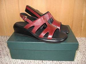Women's Clarks Red Leather Sandals Size 8 M Joyce New in Box  