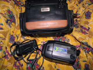 JVC GR AXM300U Camcorder VHS C with Case Battery Charger Lite Bundle
