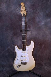 1980s Lotus Left Hand Strat Style Electric Guitar Pro Setup Pearl