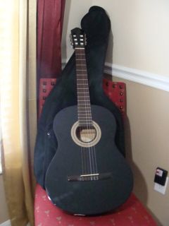 Lucero LC 100 BK Black Acoustic Classical Guitar with Case
