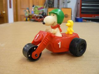 Plastic Snoopy Woodstock 1 Racer Trike C1972