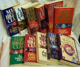 CLEARANCE ~ Lot/11 ~ MARY HIGGINS CLARK Paperback Books ~ GREAT WINTER