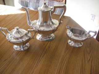 Meriden Silver Plated Coffee or Tea Pot Set