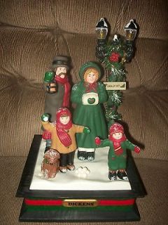 . Holiday Scenes Light Up Musical Christmas Carolers Figurine IN BOX