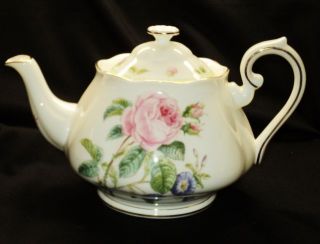 ROYAL ALBERT BOTANICAL TEAS collection ROSES Begoina Large Teapot TEA