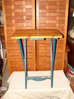 Vintage Wooden TV Dinner Table/Tray/Sta nd~