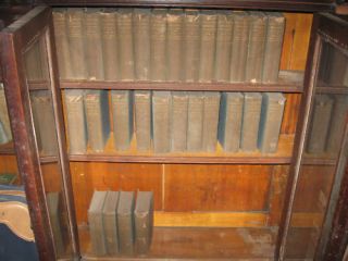 Set of Britannica Encyclopedia Books 34 Books 1990 15th Edition