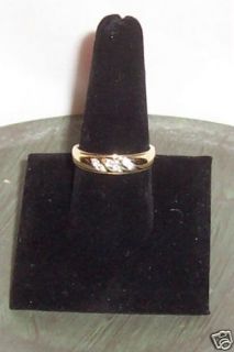MENS 14 KT YELLOW GOLD /1/3 CTTW /6 REAL DIAMOND RING
