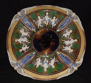 Rare Wedgwood Majolica comport Four winged angels and cherubs Wide1