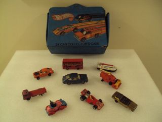 VINTAGE HOT WHEELS WITH 28 CAR COLLECTORS USED IN GOOD CONDITION