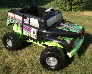 Grave Digger Good Condition with 2 Great Batteries Power Wheels