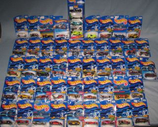 51 HOT WHEELS CARS    EARLY 2000S     HUGE COLLECTION    ALL BRAND