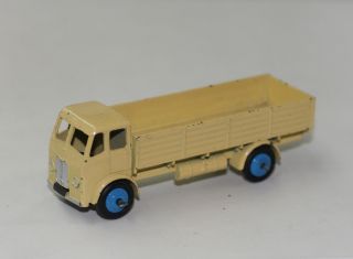 Toys 25R 420 Leyland Forward Control Truck Cream Blue Wheels